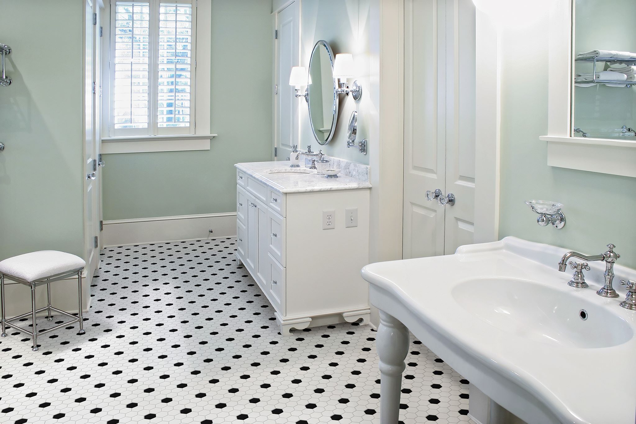TRADITIONS_6_G | Tile Center